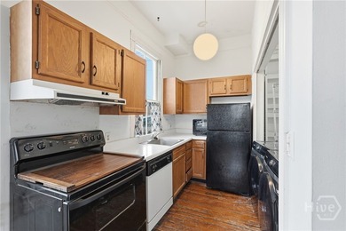 PRICED BELOW APPRAISAL! Seller offering $10,000 in concessions - photo 8