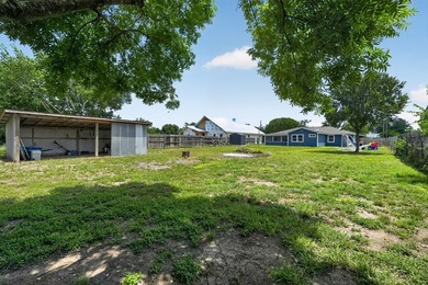 Nestled in a sought-after enclave surrounded by sprawling ranch - photo 28