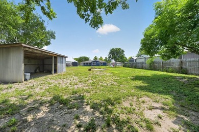 Nestled in a sought-after enclave surrounded by sprawling ranch - photo 29