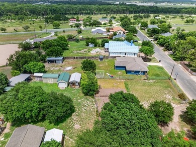 Nestled in a sought-after enclave surrounded by sprawling ranch - photo 34
