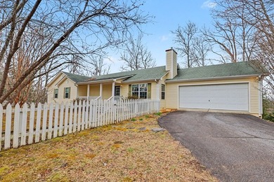 Welcome to this beautifully maintained 3-bedroom, 2-bath - photo 7