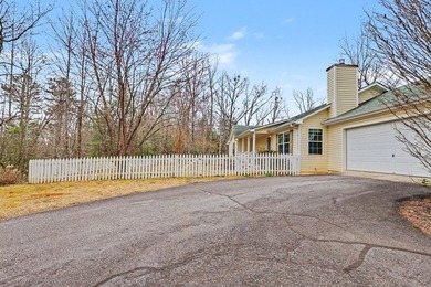 Welcome to this beautifully maintained 3-bedroom, 2-bath - photo 8
