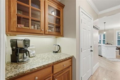 SELLER OFFERING $10,000 BUYER BONUS (buyer can use it for - photo 6