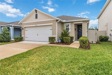 SELLER MOTIVATED! Welcome to this immaculate 3-bedroom - photo 5
