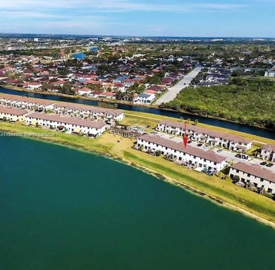 (private lake, pond, coastal) Townhome/Townhouse For Sale in Miami Florida