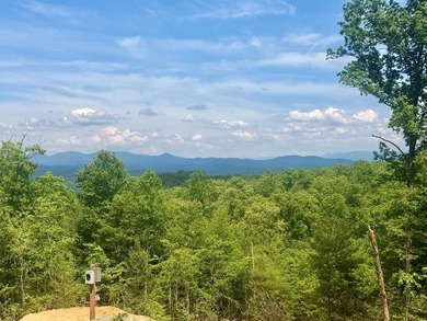 Charming mountain retreat in sought-after Hideaway Hills - photo 1