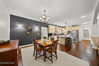 Welcome to this gorgeous and spacious 4,152 sq. ft. family home - photo 5