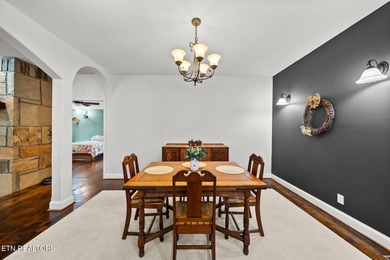 Welcome to this gorgeous and spacious 4,152 sq. ft. family home - photo 6