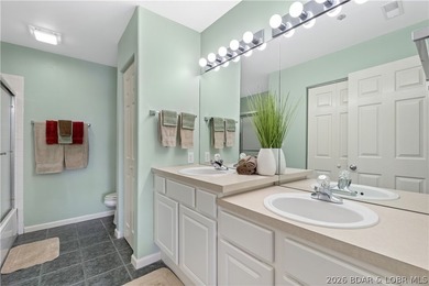 Enjoy easy lake living from this well-maintained, fully - photo 20