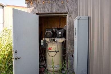 Opportunity is knocking in Kerrville's Midway Center! This - photo 20