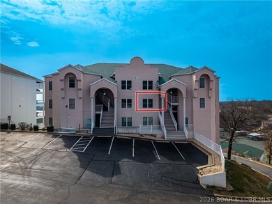 Enjoy easy lake living from this well-maintained, fully - photo 32