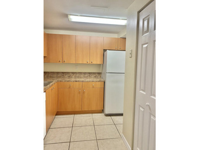 ATTENTION INVESTORS- FOR SALE 2 Bed/ 2 bath Spacious second - photo 3