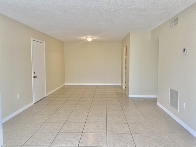 ATTENTION INVESTORS- FOR SALE 2 Bed/ 2 bath Spacious second - photo 4