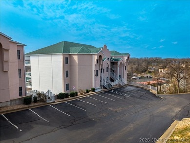 Enjoy easy lake living from this well-maintained, fully - photo 35
