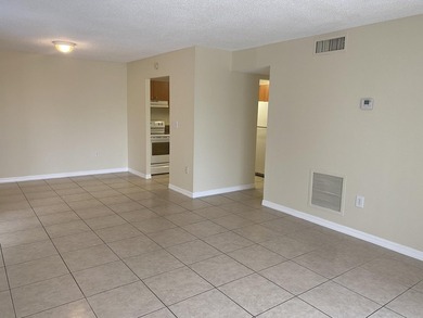 ATTENTION INVESTORS- FOR SALE 2 Bed/ 2 bath Spacious second - photo 5