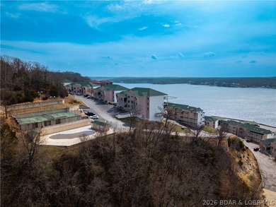 Enjoy easy lake living from this well-maintained, fully - photo 38