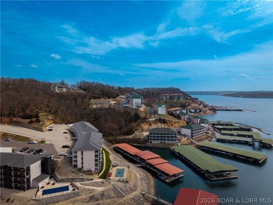 Enjoy easy lake living from this well-maintained, fully - photo 39