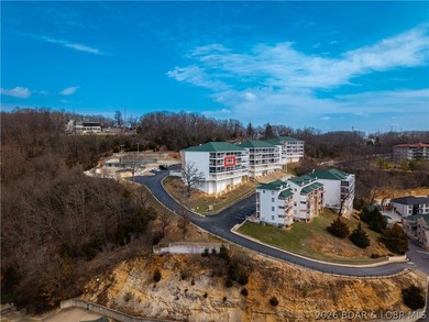 Enjoy easy lake living from this well-maintained, fully - photo 40