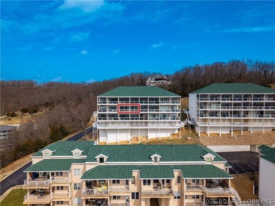 Enjoy easy lake living from this well-maintained, fully - photo 41