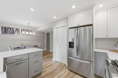 Located in San Jose, this spacious townhome style condo features - photo 14