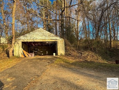 Check out this 2-bedroom, 1-bath home with 884 sq. ft. of