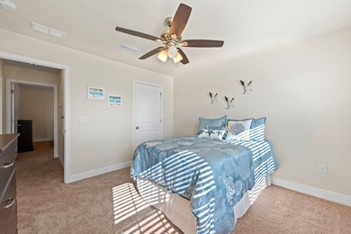 Immaculate, well maintained stunning 5-Bedroom, 2.5 Bath Home - photo 27