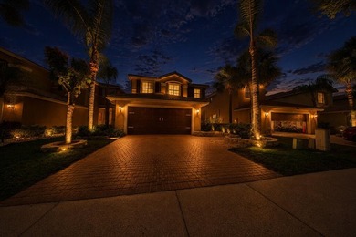 Welcome to this beautifully maintained 4-bedroom, 2.5-bathroom - photo 4