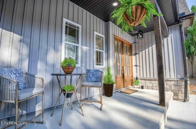 NOW OFFERING SERENE PRIVATE RETREAT- BRAND NEW QUALITY - photo 9