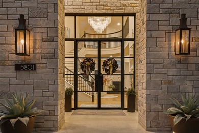 Refined, architectural elegance meets effortless luxury in this - photo 3