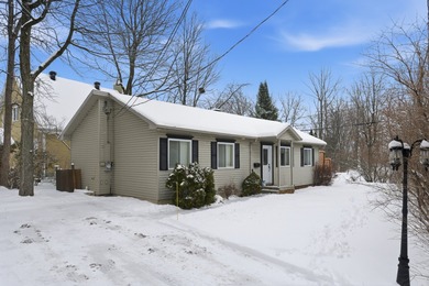 Riviere Richelieu Home For Sale in Saint-Jean-Sur-Richelieu QC