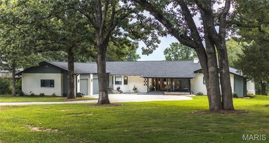 Originally built in 1998, this 5 bedroom, 5 full-bath, 2 - photo 4