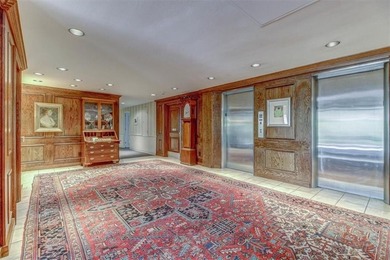 This is the one! Oak Hall Condominium Unit 106 is conveniently