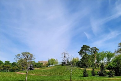 This is the one! Oak Hall Condominium Unit 106 is conveniently