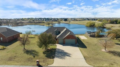 (private lake, pond, creek) Home For Sale in Yukon Oklahoma