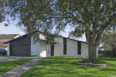 Spacious and well-maintained 4-bedroom, 2-bath home offering - photo 3