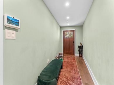 A Rare First Offering. A privately curated, custom end-unit - photo 9