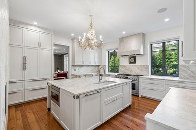 Gracefully restored and rich in Charleston history, this - photo 12