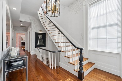 Gracefully restored and rich in Charleston history, this - photo 19