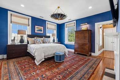Gracefully restored and rich in Charleston history, this - photo 36