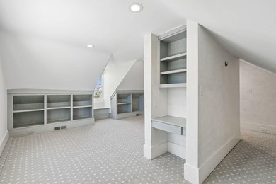 Gracefully restored and rich in Charleston history, this - photo 43