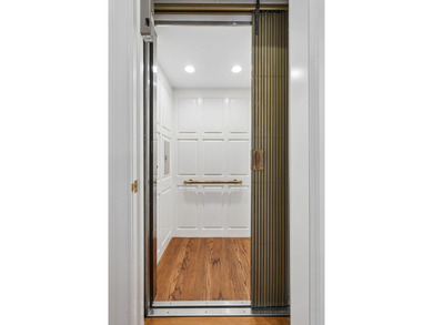 Gracefully restored and rich in Charleston history, this - photo 45