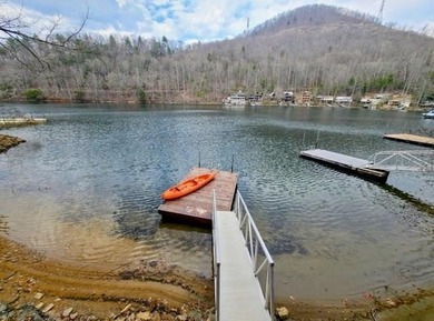 Discover your perfect getaway in this charming 3 bedroom, 2 - photo 2