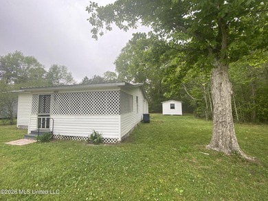 Great first time home buyer! This 3 BR 1 bath , Has a large - photo 4