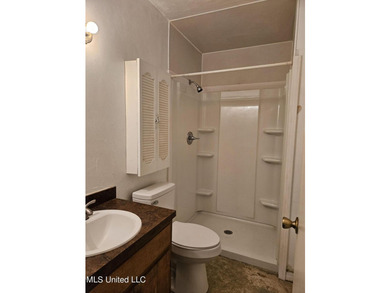 Well maintained brick home on a cul-de-sac just minutes from - photo 10