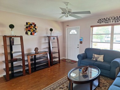 Welcome to this charming and beautifully maintained 3-bedroom - photo 6