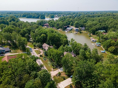 Must-see premier Candlewood lakefront home! This 4-bedroom, 3 - photo 11