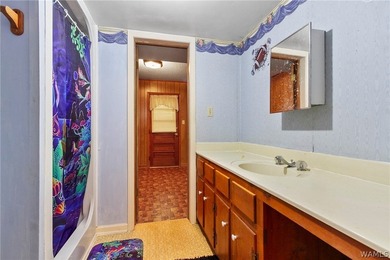 This spacious 6-bedroom, 4-bathroom home offers over 3,360 sq ft - photo 25
