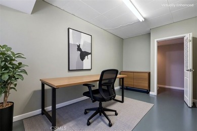 Welcome to your dream home! This stunning custom-built 3 bedroom - photo 26
