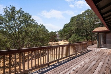 Welcome to your dream home! This stunning custom-built 3 bedroom - photo 30