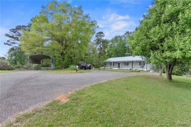 This spacious 6-bedroom, 4-bathroom home offers over 3,360 sq ft - photo 31